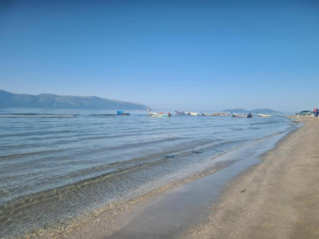 Beachfront With Hotel Facilities Vlorë Exterior foto